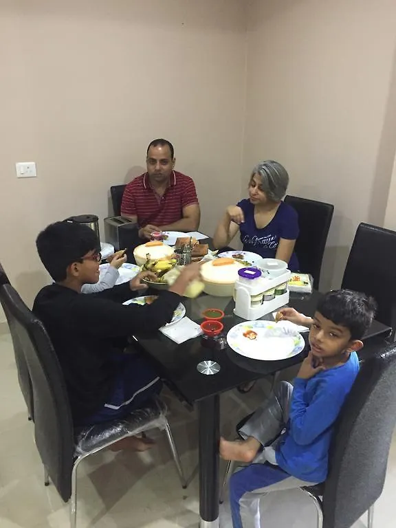 ורנאסי Travelling Troopers Homestay